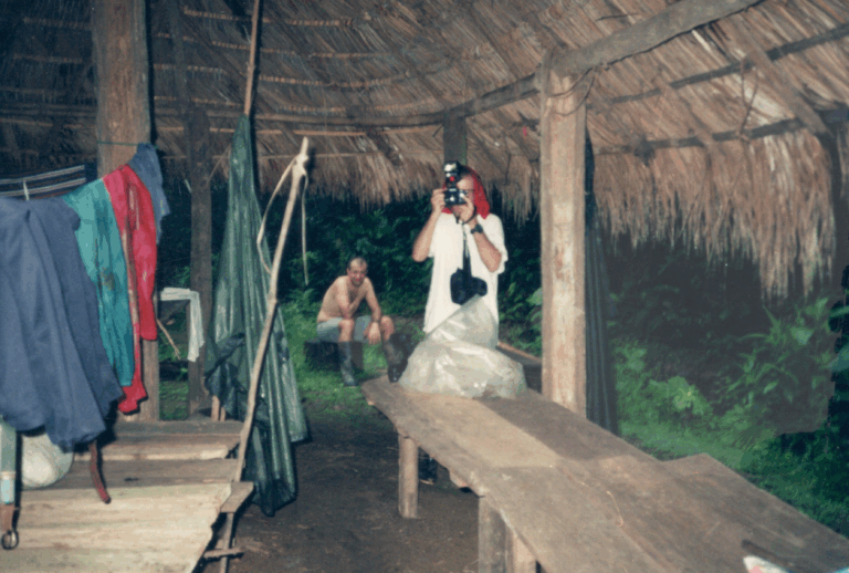 Fotografía para el recuerdo de nuestro choza en la selva